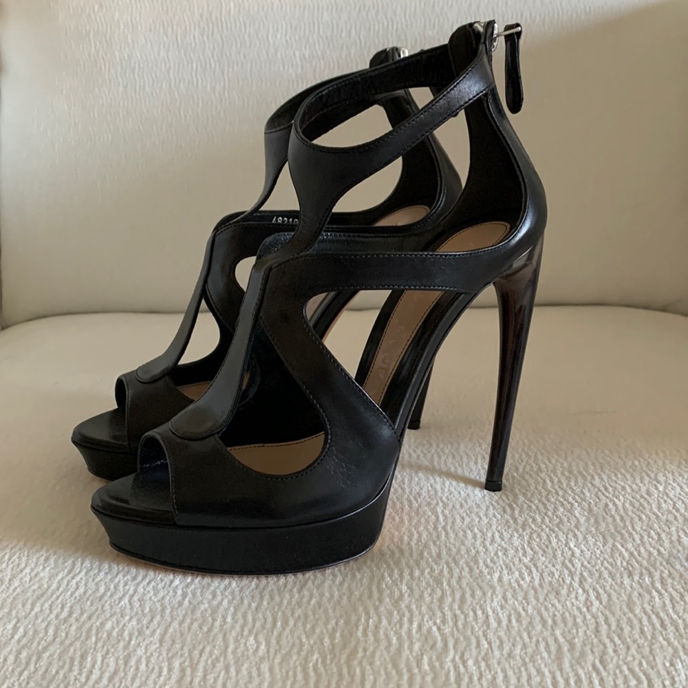 Alexander McQueen curved horn platform heels